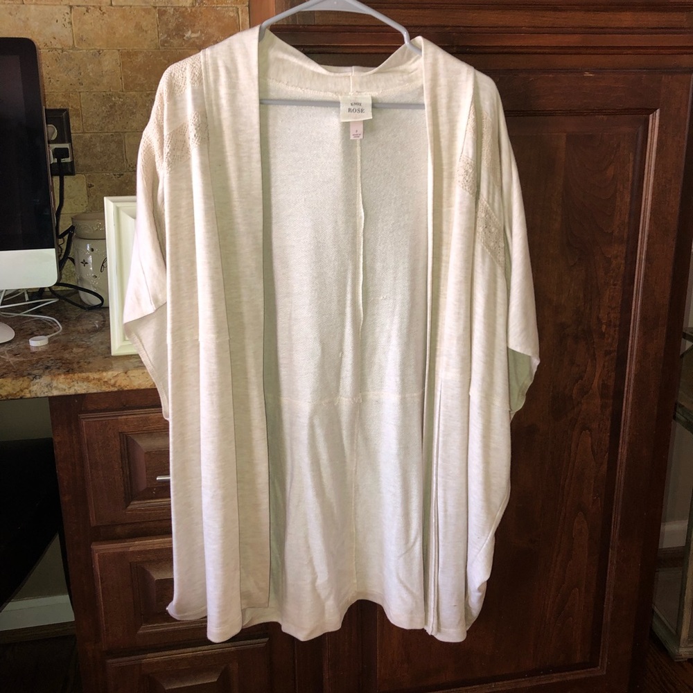 NWOT Knox rose short sleeve cardigan!